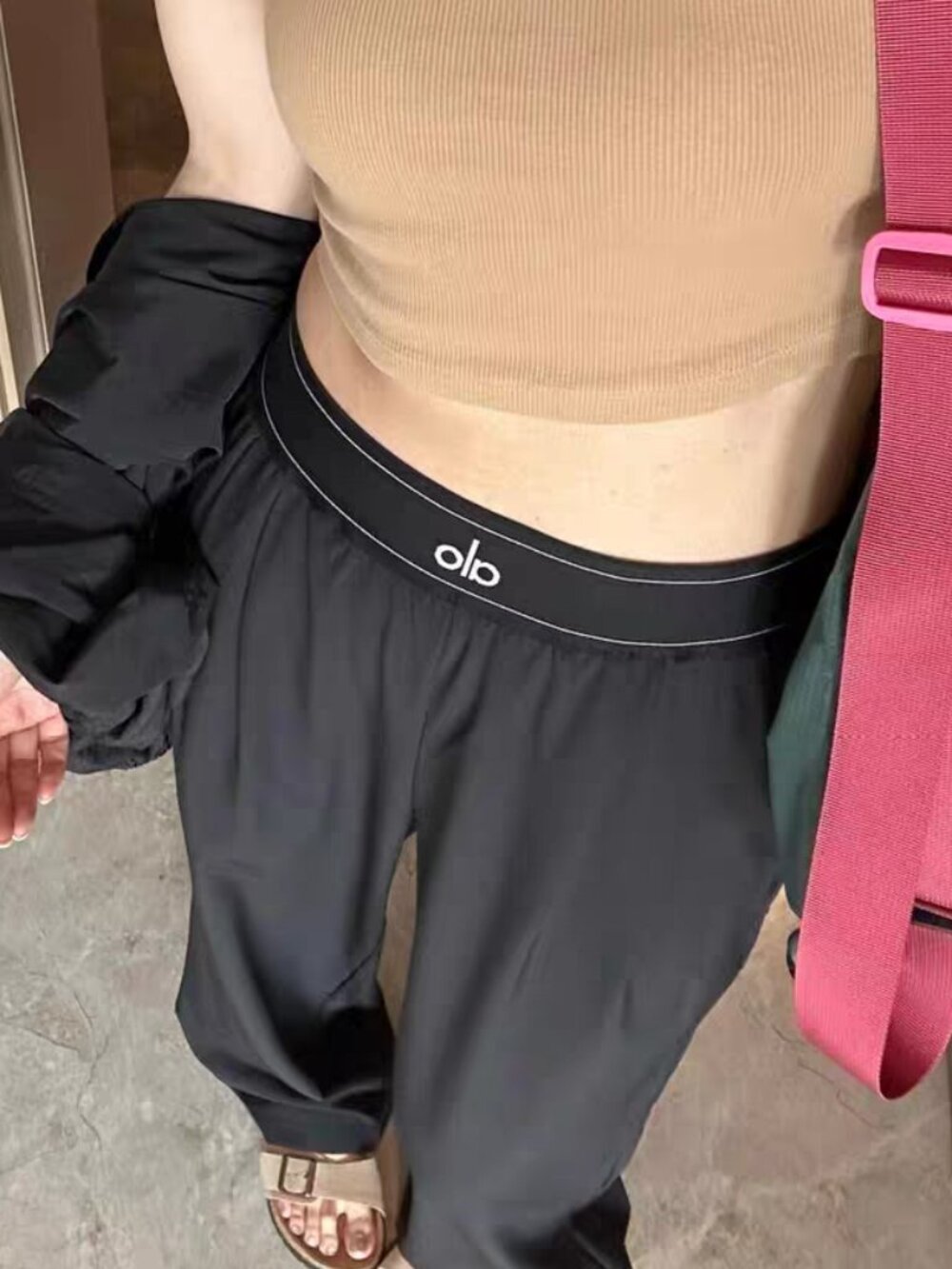 NWT Alo Yoga Women's Black Trouser Authentic⛅XXS-XS(Regular)🚴🏻‍♀️ - Picture 9 of 9
